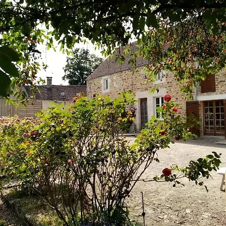 Prázdninový dům Maison De Campagne Entre Prairies Et Forets *