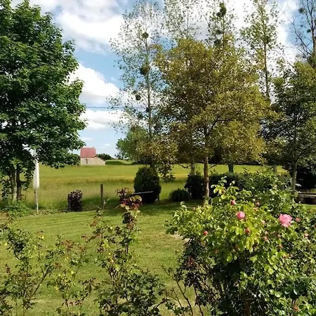 Maison De Campagne Entre Prairies Et Forets *
