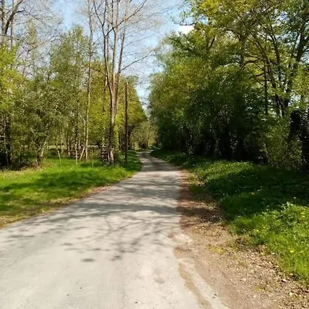 Maison De Campagne Entre Prairies Et Forets