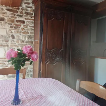 Maison De Campagne Entre Prairies Et Forets *
